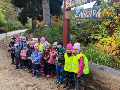 4. třída - návštěva botanické zahrady v Bečově